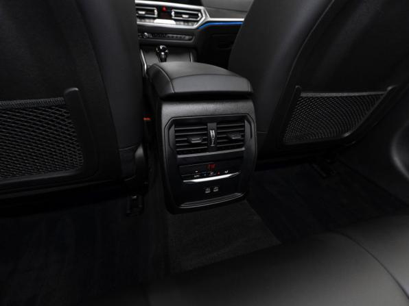 BMW 3 серии VII (G2x) с пробегом 2021 года, цена 4 490 000 рублей, 59464 км, седан, Автокод Объявления
