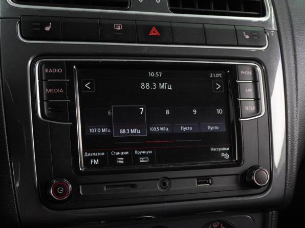 Volkswagen Polo V Рестайлинг с пробегом 2019 года, цена 1 113 000 рублей, 203907 км, седан, Автокод Объявления
