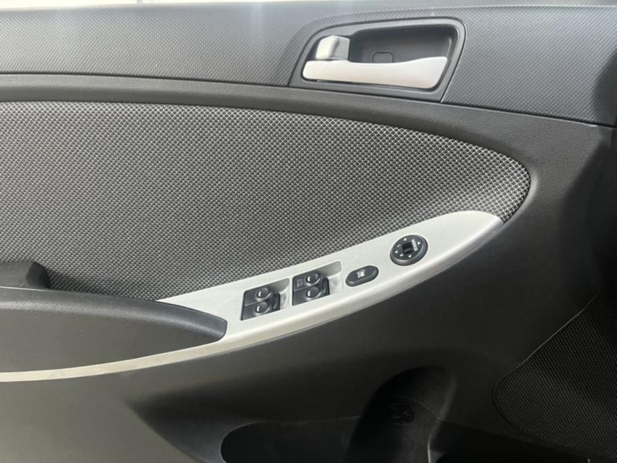 Hyundai Solaris I Курск  - изображение 13