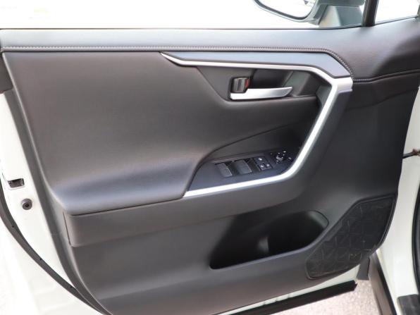 Toyota RAV4 V (XA50) с пробегом 2019 года, цена 2 500 000 рублей, 133615 км, внедорожник, Автокод Объявления