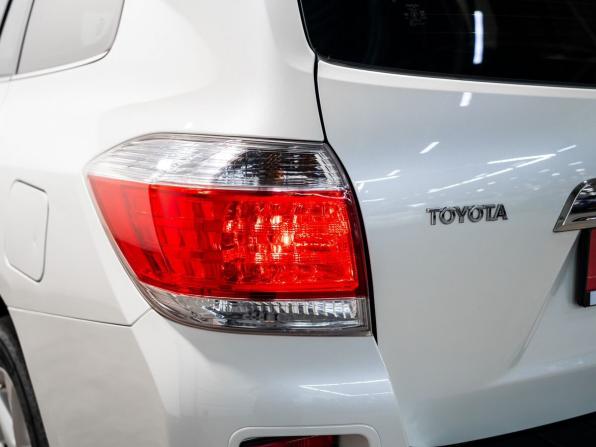 Toyota Highlander II (XU40) Рестайлинг с пробегом 2011 года, цена 2 300 000 рублей, 182650 км, внедорожник, Автокод Объявления
