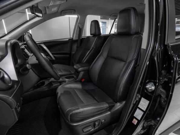 Toyota RAV4 IV (XA40) Рестайлинг с пробегом 2017 года, цена 2 690 000 рублей, 84637 км, внедорожник, Автокод Объявления