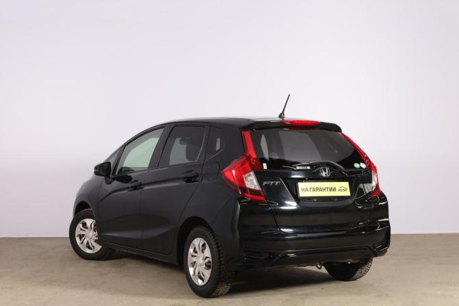 Honda Fit III Рестайлинг с пробегом 2018 года, цена 1 479 000 рублей, 49000 км, хэтчбек, Автокод Объявления