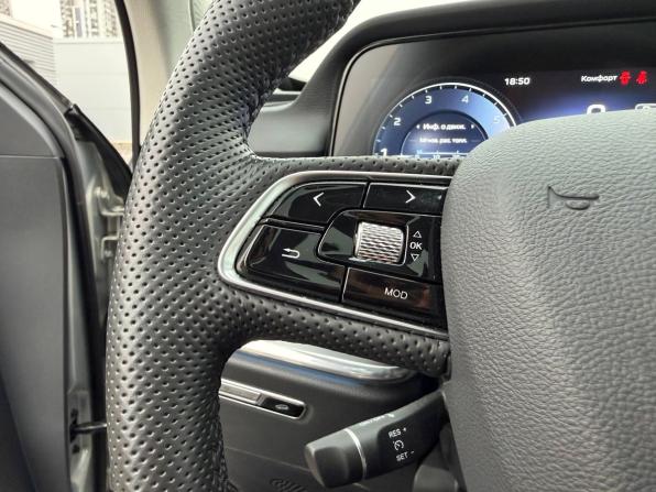 Hongqi HS5 I Рестайлинг с пробегом 2024 года, цена 3 295 000 рублей, 2667 км, внедорожник, Автокод Объявления