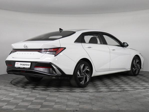 Hyundai Elantra VII (CN7) Рестайлинг с пробегом 2024 года, цена 2 090 000 рублей, 64000 км, седан, Автокод Объявления