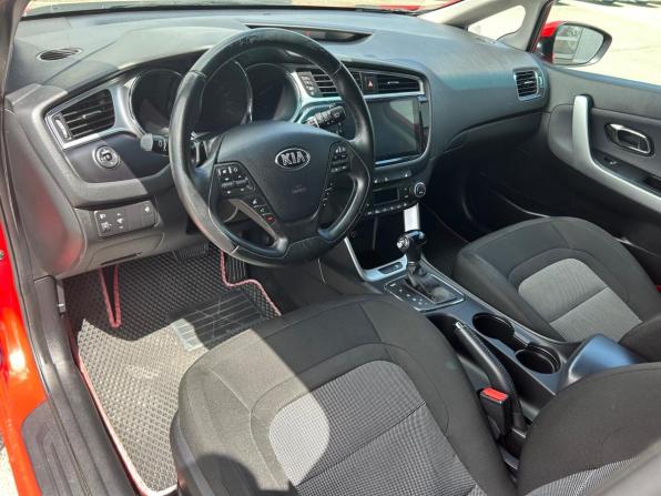 Kia Ceed II Рестайлинг с пробегом 2016 года, цена 1 230 000 рублей, 153000 км, хэтчбек, Автокод Объявления