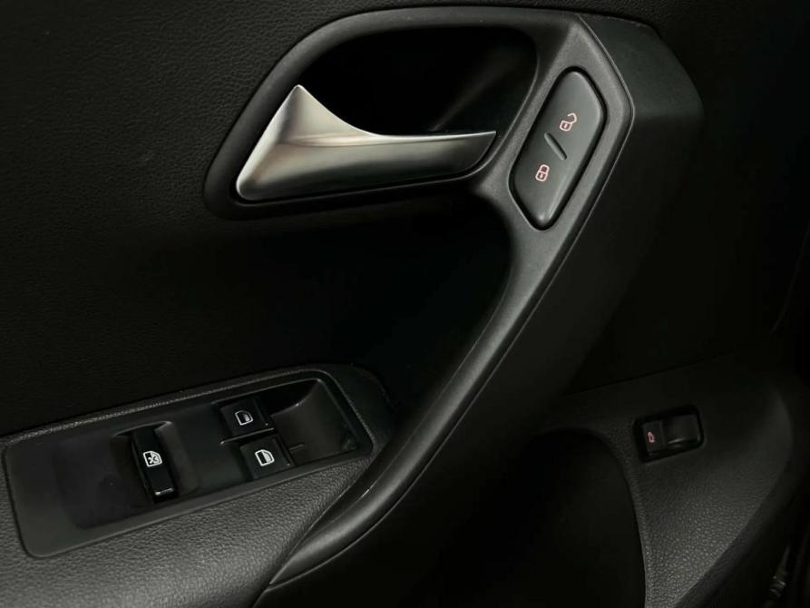 Volkswagen Polo V Рестайлинг Казань  - изображение 8