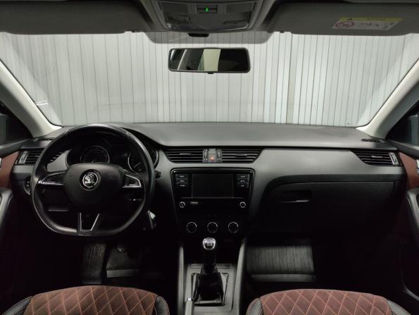 Skoda Octavia III (A7) Рестайлинг с пробегом 2019 года, цена 1 790 000 рублей, 99800 км, лифтбек, Автокод Объявления