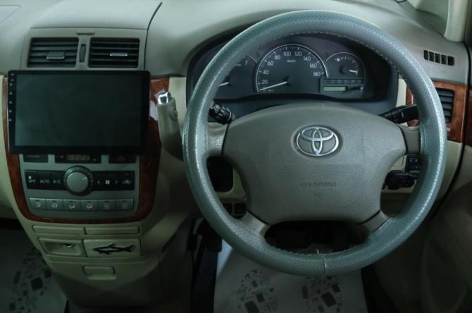 Toyota Ipsum II (M20) Рестайлинг с пробегом 2004 года, цена 1 009 000 рублей, 284500 км, компактвэн, Автокод Объявления