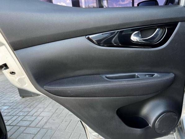 Nissan Qashqai II с пробегом 2014 года, цена 1 044 000 рублей, 276223 км, внедорожник, Автокод Объявления