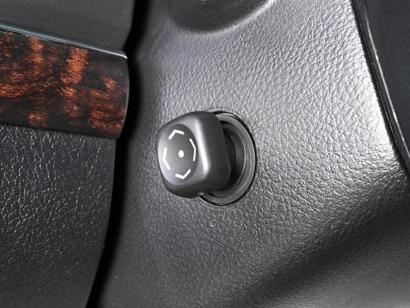 Toyota Land Cruiser 200 Series Рестайлинг 1 с пробегом 2015 года, цена 4 349 000 рублей, 178173 км, внедорожник, Автокод Объявления