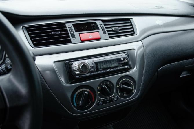 Mitsubishi Lancer IX Рестайлинг с пробегом 2007 года, цена 350 000 рублей, 217000 км, седан, Автокод Объявления