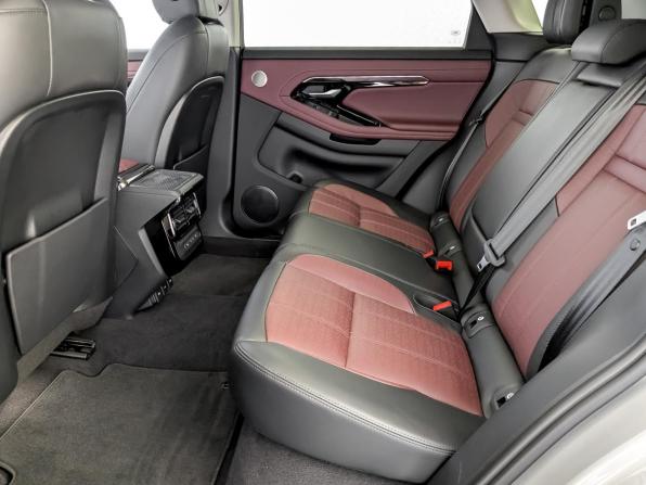 Land Rover Range Rover Evoque II Рестайлинг с пробегом 2024 года, цена 5 450 000 рублей, 3745 км, внедорожник, Автокод Объявления
