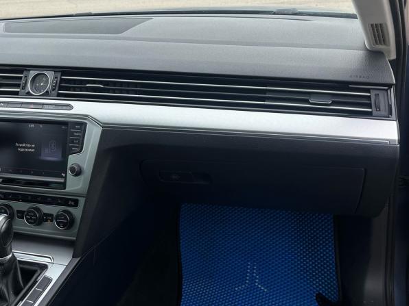 Volkswagen Passat B8 с пробегом 2016 года, цена 1 470 000 рублей, 304764 км, универсал, Автокод Объявления