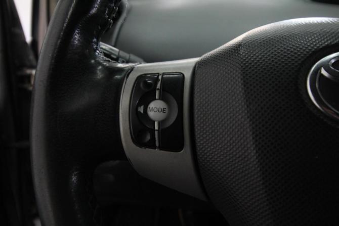 Toyota Yaris II с пробегом 2008 года, цена 650 000 рублей, 268168 км, хэтчбек, Автокод Объявления