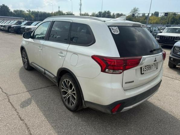 Mitsubishi Outlander III Рестайлинг 2 с пробегом 2018 года, цена 1 865 000 рублей, 93221 км, внедорожник, Автокод Объявления