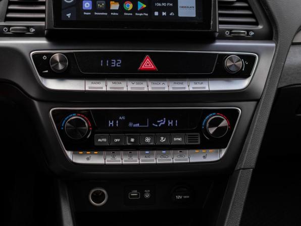 Hyundai Sonata VII (LF) Рестайлинг с пробегом 2019 года, цена 1 549 000 рублей, 241842 км, седан, Автокод Объявления