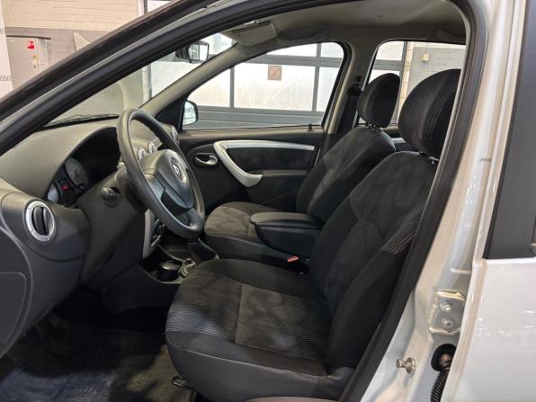 Renault Sandero I с пробегом 2013 года, цена 499 000 рублей, 167273 км, хэтчбек, Автокод Объявления