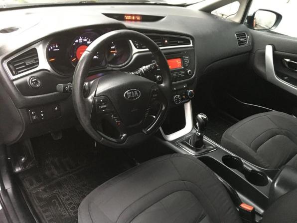 Kia Ceed II Рестайлинг с пробегом 2017 года, цена 1 029 000 рублей, 139459 км, хэтчбек, Автокод Объявления