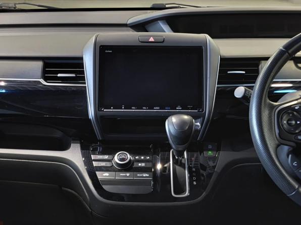 Honda Freed II Рестайлинг с пробегом 2020 года, цена 2 100 000 рублей, 73574 км, компактвэн, Автокод Объявления