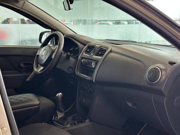 Renault Logan II с пробегом 2014 года, цена 817 000 рублей, 102558 км, седан, Автокод Объявления