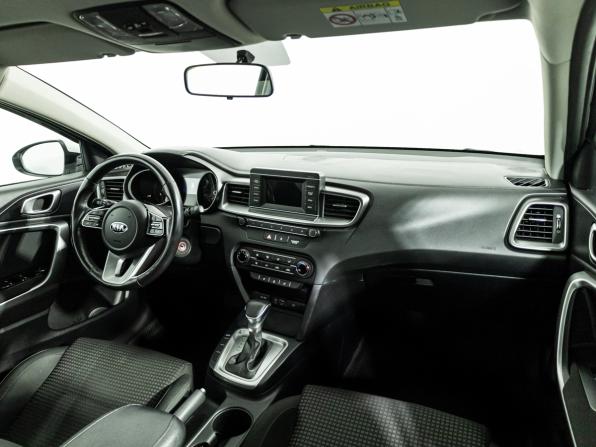Kia Ceed III с пробегом 2018 года, цена 1 599 700 рублей, 120165 км, хэтчбек, Автокод Объявления