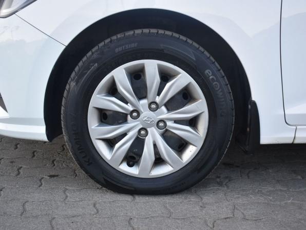 Hyundai Solaris II Рестайлинг с пробегом 2021 года, цена 1 590 000 рублей, 32387 км, седан, Автокод Объявления