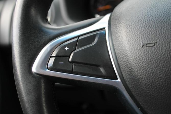 Renault Sandero II Рестайлинг с пробегом 2020 года, цена 1 250 000 рублей, 104000 км, хэтчбек, Автокод Объявления
