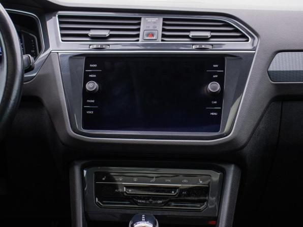 Volkswagen Tiguan II Рестайлинг с пробегом 2021 года, цена 3 601 000 рублей, 65000 км, внедорожник, Автокод Объявления