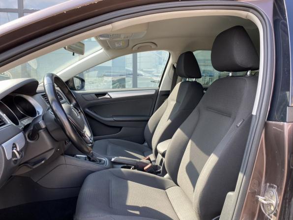 Volkswagen Jetta VI Рестайлинг с пробегом 2018 года, цена 1 349 000 рублей, 193475 км, седан, Автокод Объявления