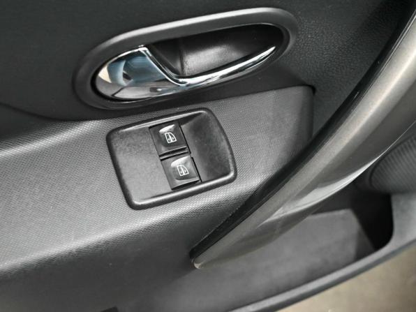 Renault Logan II Рестайлинг с пробегом 2020 года, цена 865 000 рублей, 100634 км, седан, Автокод Объявления