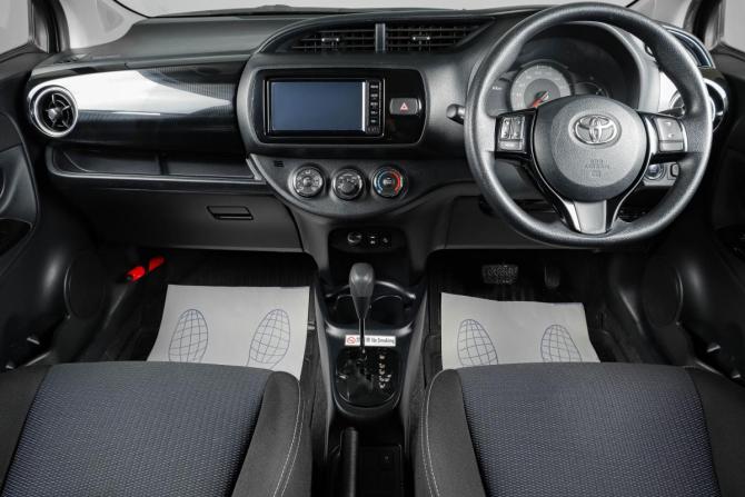 Toyota Vitz III (XP130) Рестайлинг 2 с пробегом 2017 года, цена 1 299 000 рублей, 107297 км, хэтчбек, Автокод Объявления