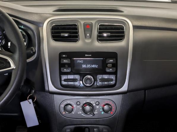 Renault Logan II Рестайлинг с пробегом 2022 года, цена 1 030 000 рублей, 133425 км, седан, Автокод Объявления