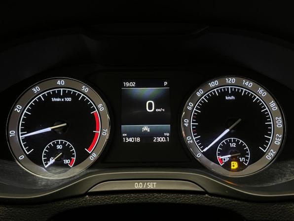 Skoda Karoq I с пробегом 2021 года, цена 2 420 000 рублей, 134017 км, внедорожник, Автокод Объявления