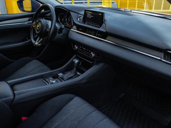 Mazda 6 III (GJ) Рестайлинг 2 с пробегом 2021 года, цена 2 175 000 рублей, 92700 км, седан, Автокод Объявления