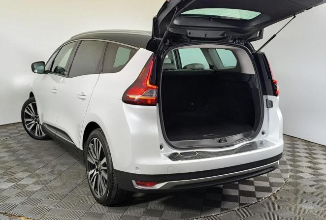 Renault Scenic IV с пробегом 2018 года, цена 1 550 000 рублей, 224940 км, компактвэн, Автокод Объявления