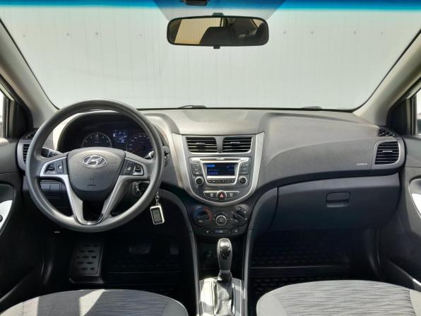 Hyundai Solaris I Рестайлинг с пробегом 2015 года, цена 1 049 000 рублей, 177198 км, седан, Автокод Объявления