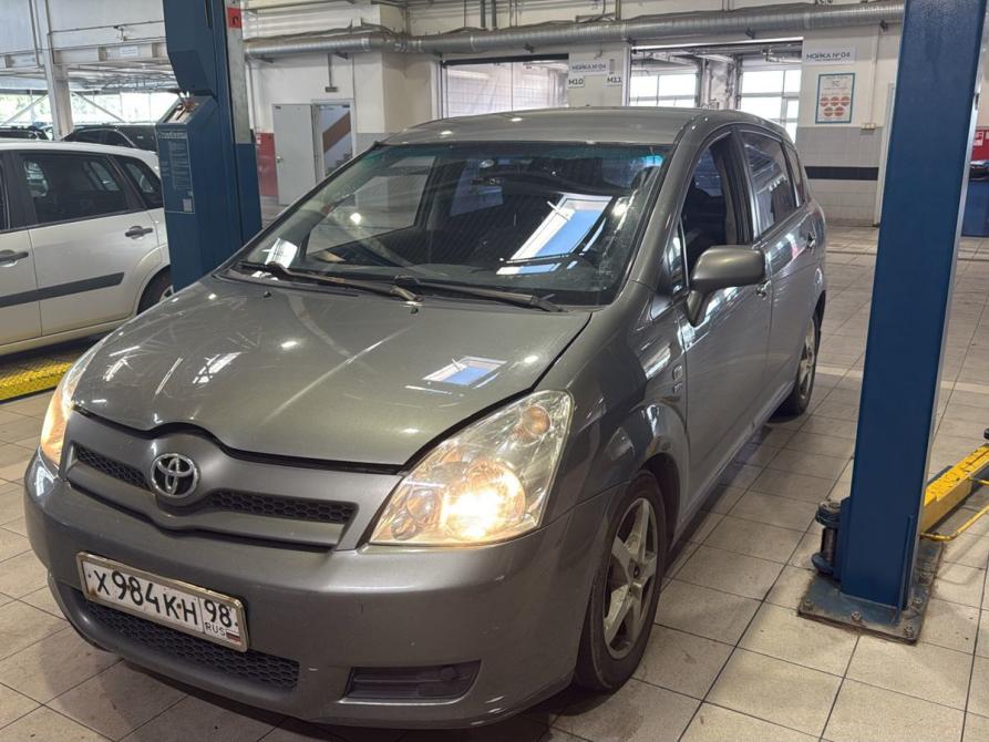 Toyota Corolla Verso I Рестайлинг Санкт-Петербург  - изображение 4