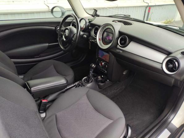 Mini Clubman I Рестайлинг с пробегом 2013 года, цена 990 000 рублей, 134647 км, хэтчбек, Автокод Объявления