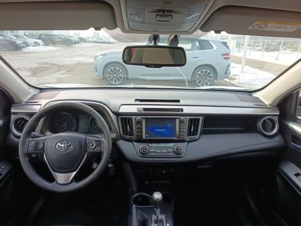 Toyota RAV4 IV (XA40) Рестайлинг с пробегом 2017 года, цена 1 895 000 рублей, 185365 км, внедорожник, Автокод Объявления