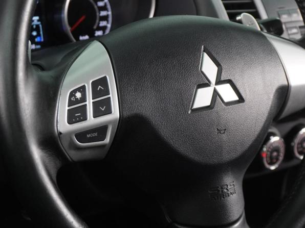 Mitsubishi Outlander II Рестайлинг с пробегом 2010 года, цена 1 099 000 рублей, 196308 км, внедорожник, Автокод Объявления