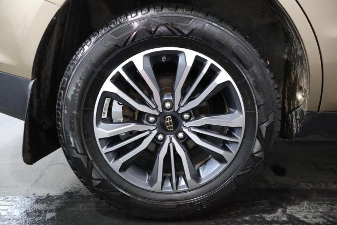 Geely Emgrand X7 I Рестайлинг 2 с пробегом 2019 года, цена 1 299 000 рублей, 63000 км, внедорожник, Автокод Объявления