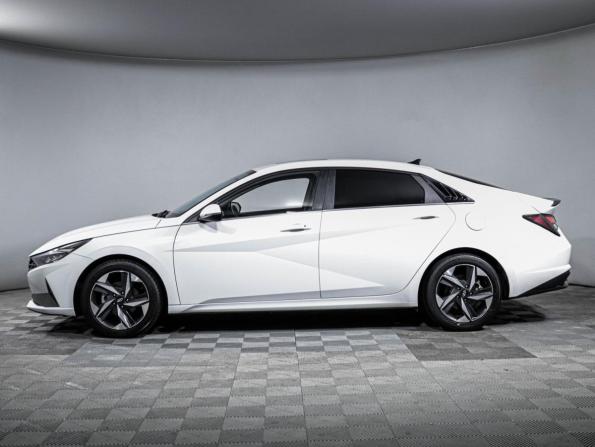 Hyundai Elantra VII (CN7) с пробегом 2022 года, цена 2 160 000 рублей, 57010 км, седан, Автокод Объявления