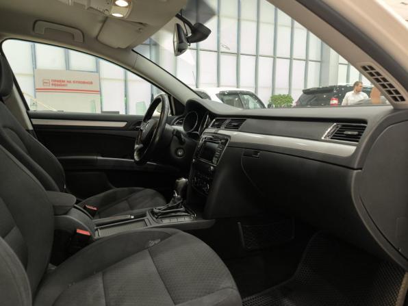 Skoda Superb II Рестайлинг с пробегом 2013 года, цена 750 000 рублей, 304094 км, лифтбек, Автокод Объявления