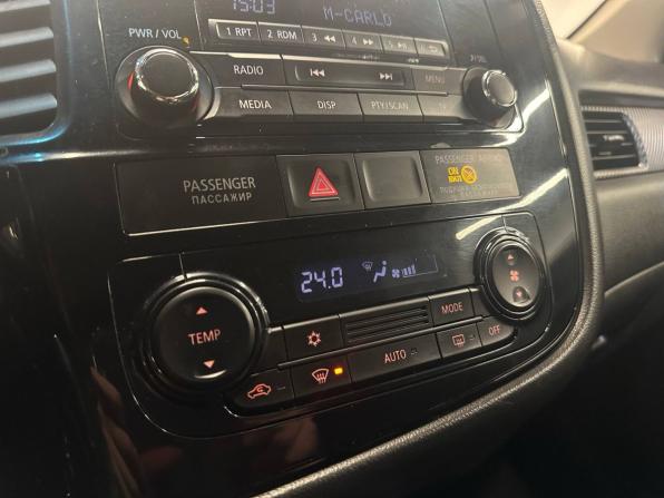 Mitsubishi Outlander III Рестайлинг 2 с пробегом 2016 года, цена 1 639 000 рублей, 177706 км, внедорожник, Автокод Объявления