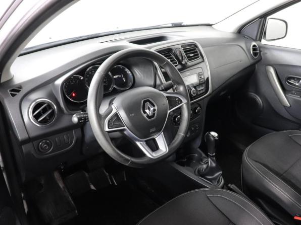Renault Logan II Рестайлинг с пробегом 2019 года, цена 945 000 рублей, 80817 км, седан, Автокод Объявления