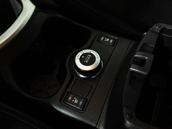 Nissan Qashqai II с пробегом 2018 года, цена 1 869 585 рублей, 101814 км, внедорожник, Автокод Объявления