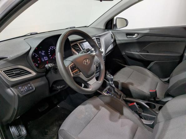 Hyundai Solaris II Рестайлинг с пробегом 2022 года, цена 1 515 000 рублей, 136830 км, седан, Автокод Объявления