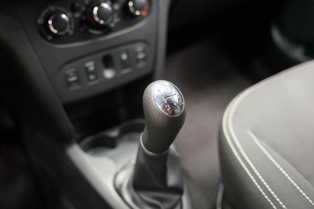 Renault Logan II Рестайлинг Крым  - изображение 12