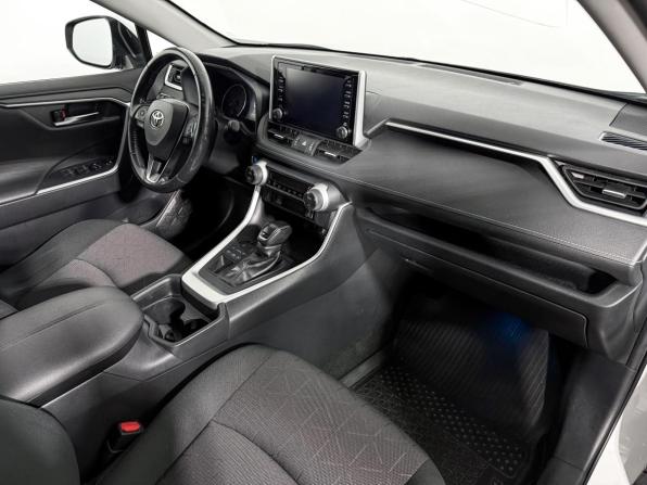 Toyota RAV4 V (XA50) с пробегом 2019 года, цена 2 590 000 рублей, 147000 км, внедорожник, Автокод Объявления